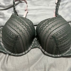 Victoria's Secret lined Demi green and pink 36DD